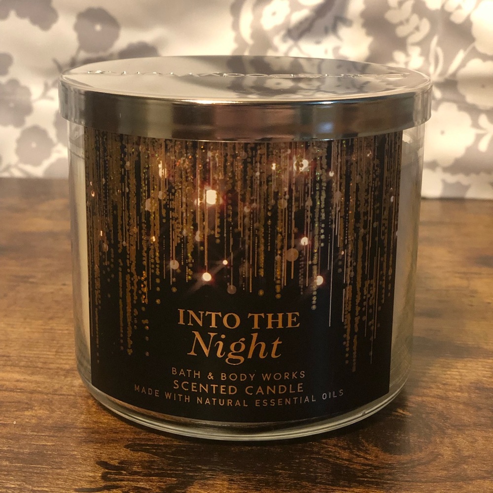 Bath & Body Works Into The Night 3 Wick Candle